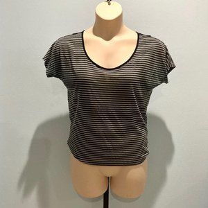 Pre-Owned Black & White Striped American Eagle Outfitters Top - Size S/P